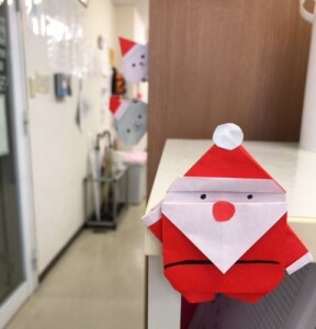 ひょっこりサンタ