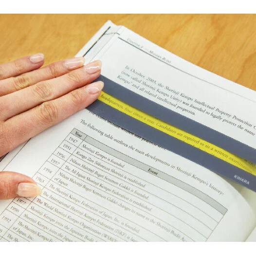 reading_tracker-yellow-rose_pink-blue-clear-light_green-emerald_green-purple-pink-2309081